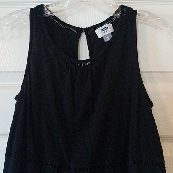 Black top - Picture 2 of 4